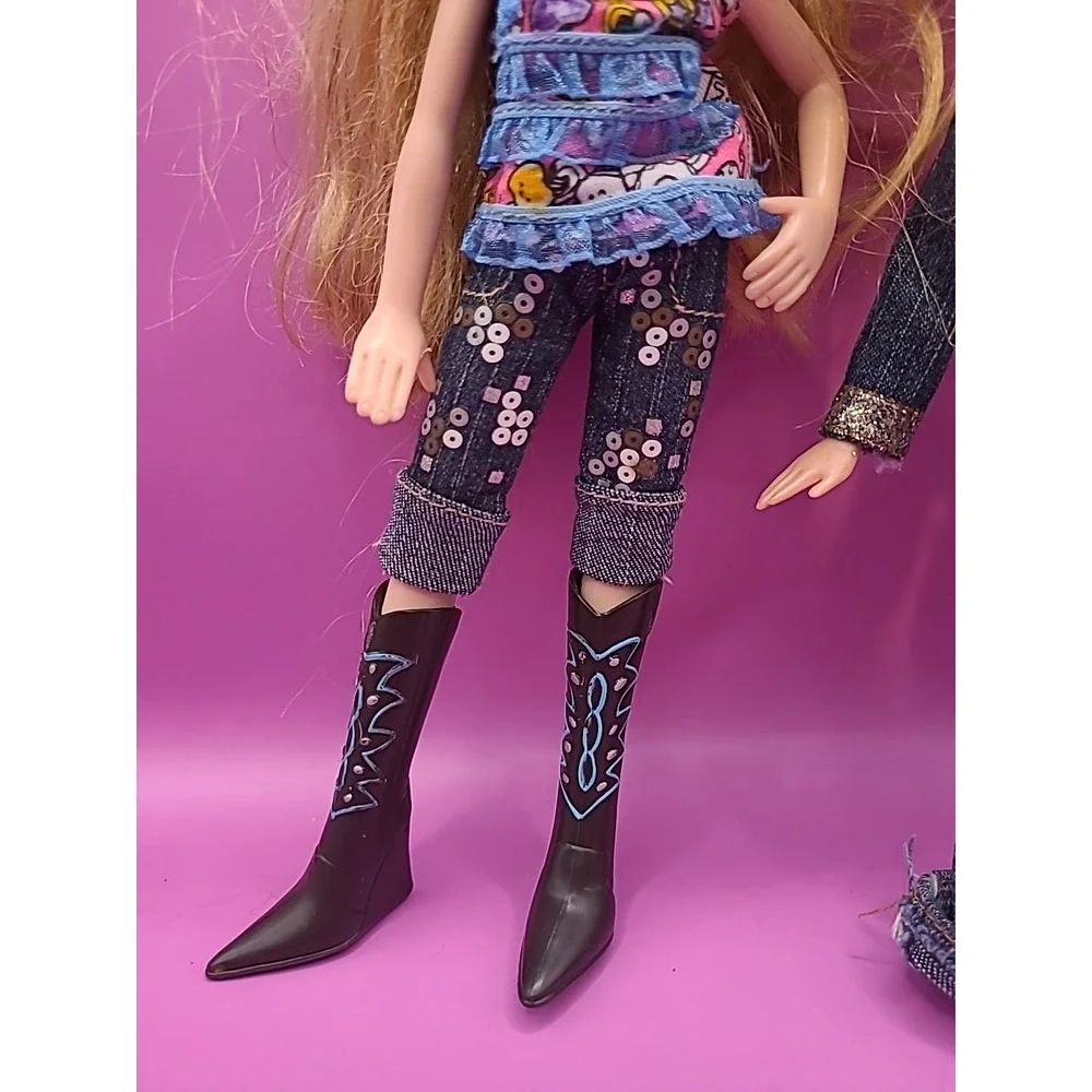 2001 Bratz Dolls Lot x2 Yasmine Chloe Full‎ Outfit Read Description